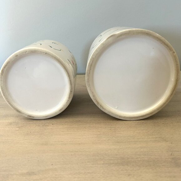 Set of 2 Ceramic Canisters with a painted floral design - Picture 14 of 14